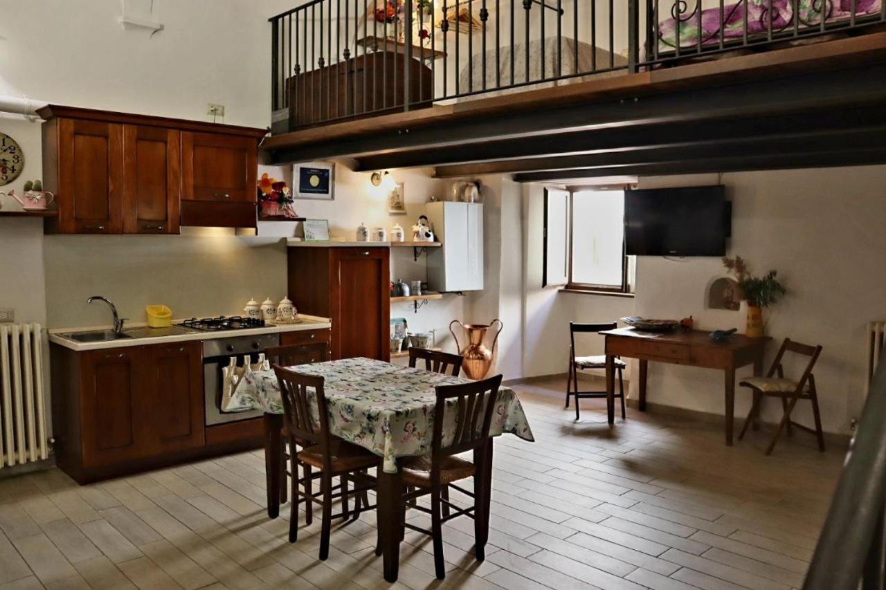Twins' Historical Apartment Треві Екстер'єр фото